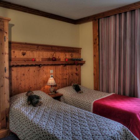 Le Cheval Blanc - Village Montana วัลโตรองส์ ภายนอก รูปภาพ