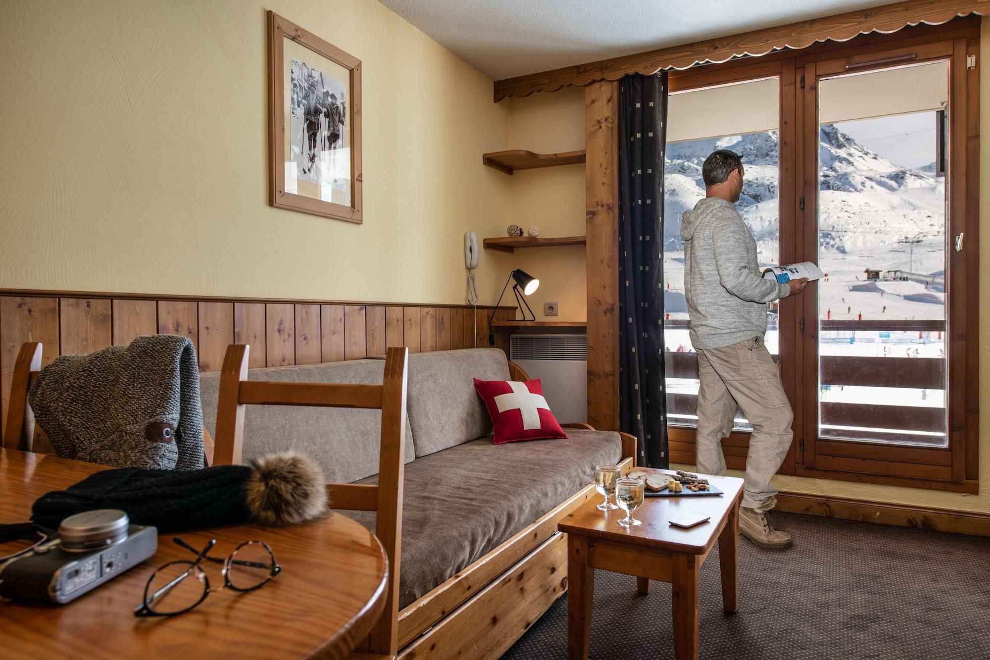 Le Cheval Blanc - Village Montana วัลโตรองส์ ภายนอก รูปภาพ