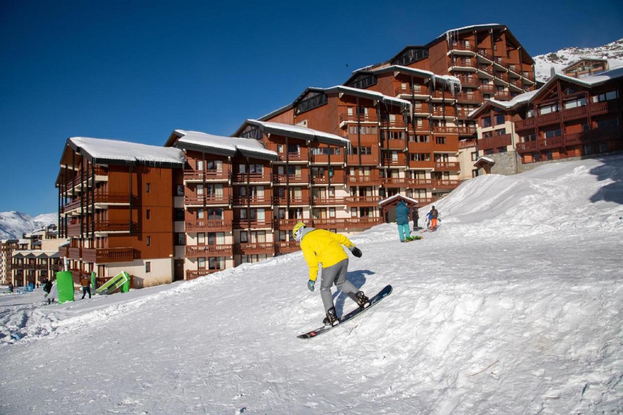 Le Cheval Blanc - Village Montana วัลโตรองส์ ภายนอก รูปภาพ