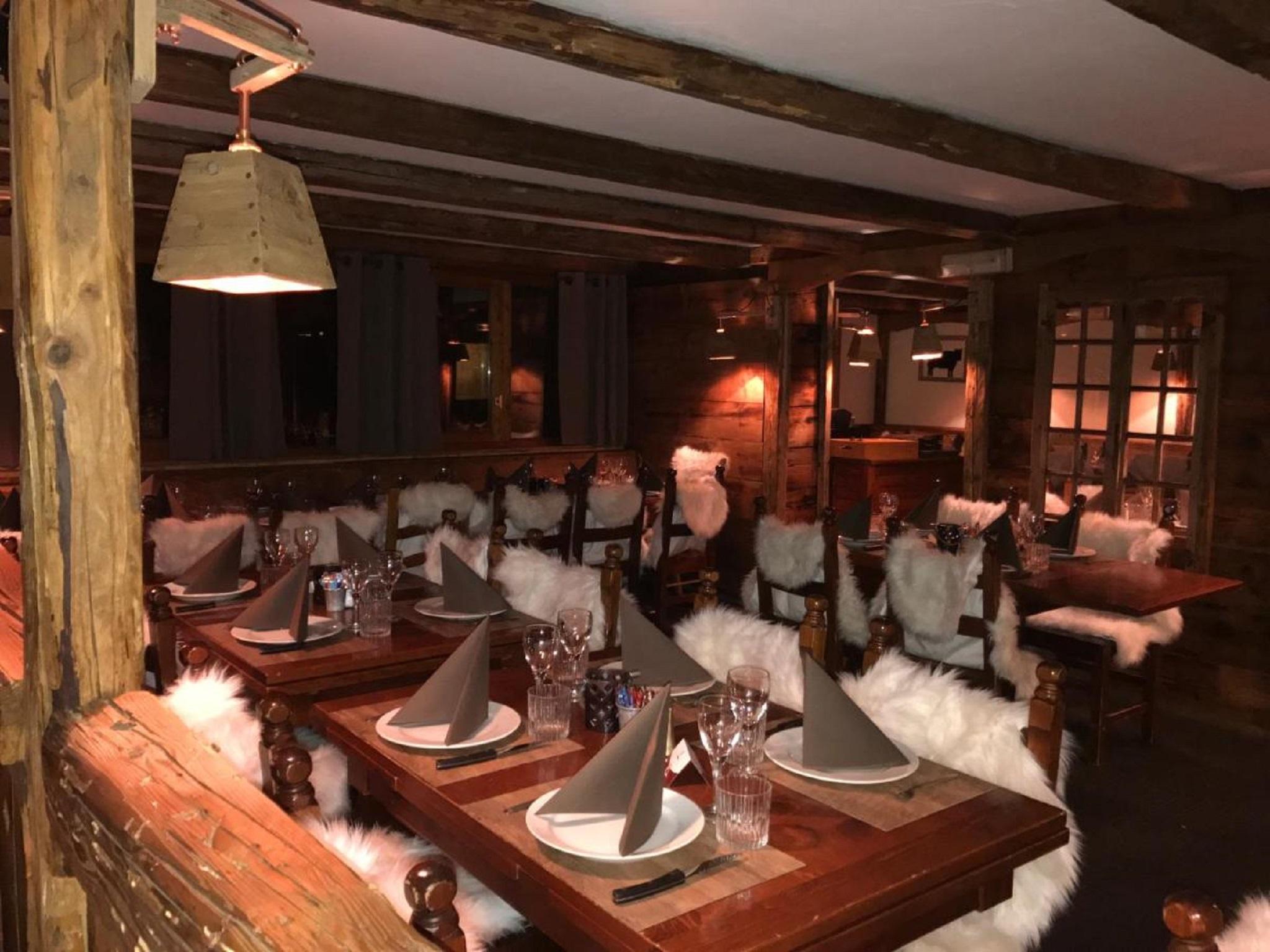 Le Cheval Blanc - Village Montana วัลโตรองส์ ภายนอก รูปภาพ