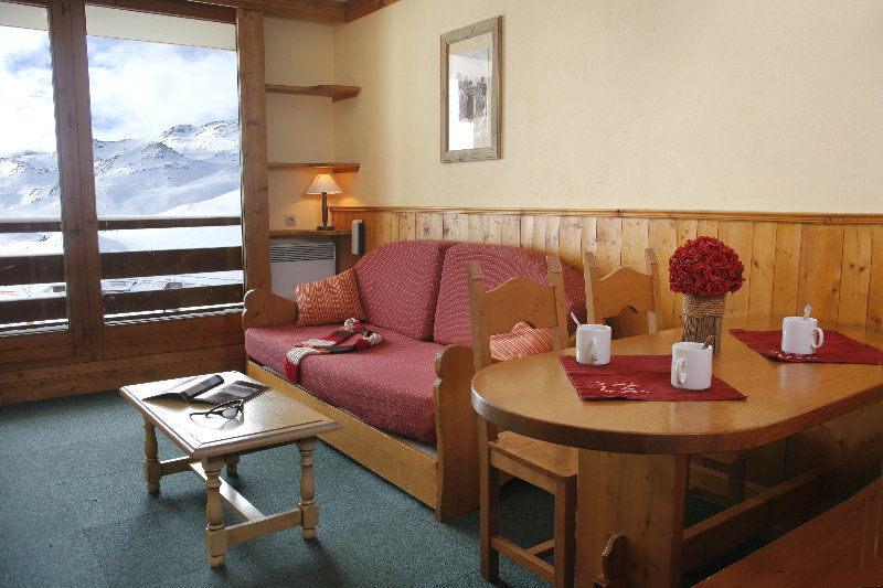 Le Cheval Blanc - Village Montana วัลโตรองส์ ภายนอก รูปภาพ