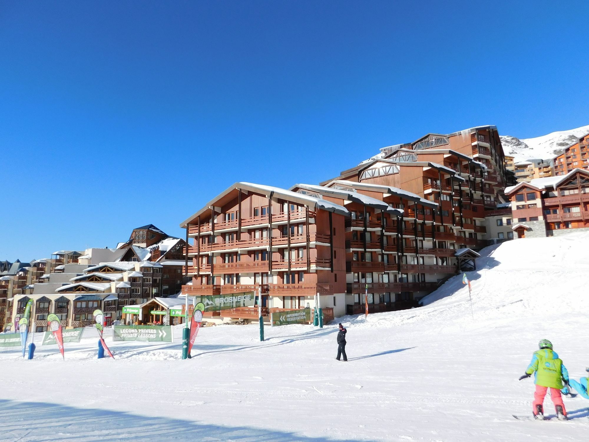 Le Cheval Blanc - Village Montana วัลโตรองส์ ภายนอก รูปภาพ
